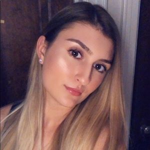 Meet your Posher, Renee